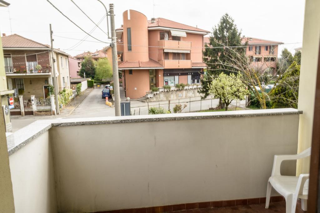 Bed And Breakfast Linate Peschiera Borromeo Exterior foto